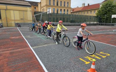 Uspešno izpeljan kolesarski športni dan za petošolce